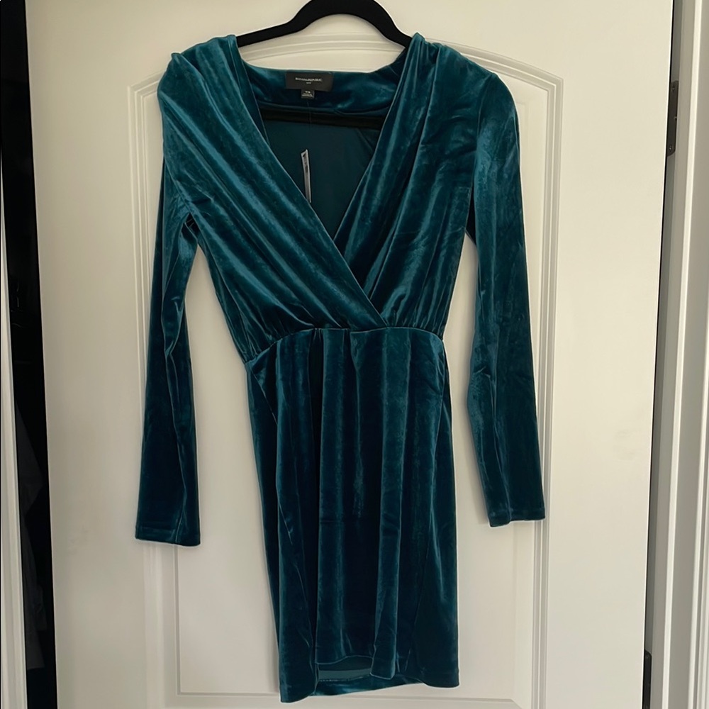 Elegant Green Long Sleeve Dress